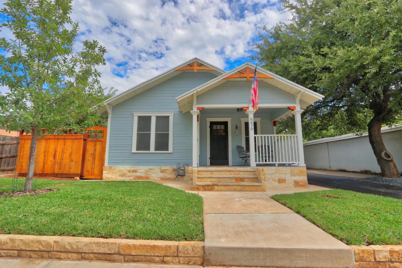 Nb Farmhaus New Braunfels Exterior photo